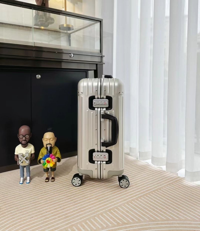 Alternative view of Rimowa Suitcase